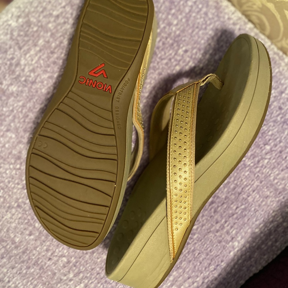 Vionic Flip Flops